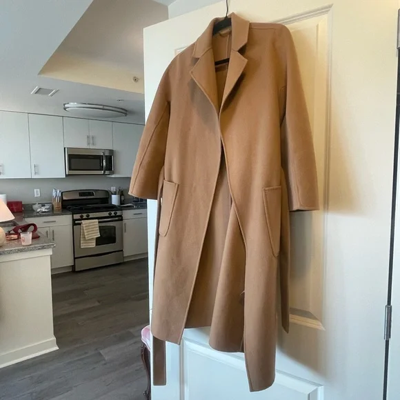 Women's Camel Wool/Cashmere Long Coat - Picture 2 of 8